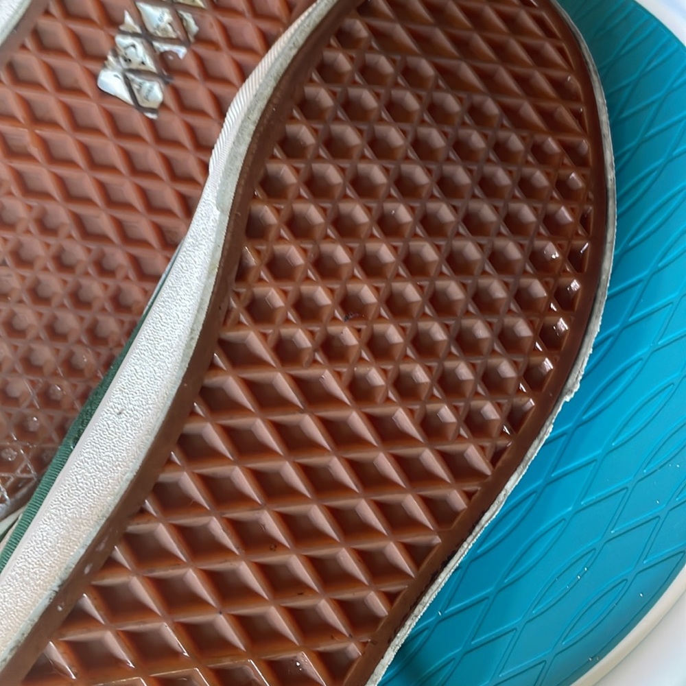 VANS - Picture 3 of 3